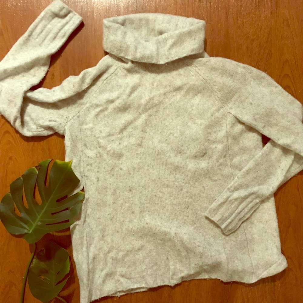 Gap Turtleneck Sweater L
